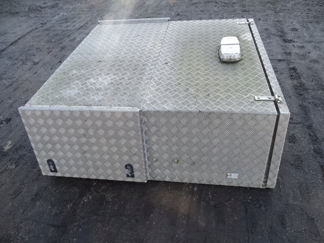 фото №7, Toyota hilux 12r 2,5d4d накладка обшивка