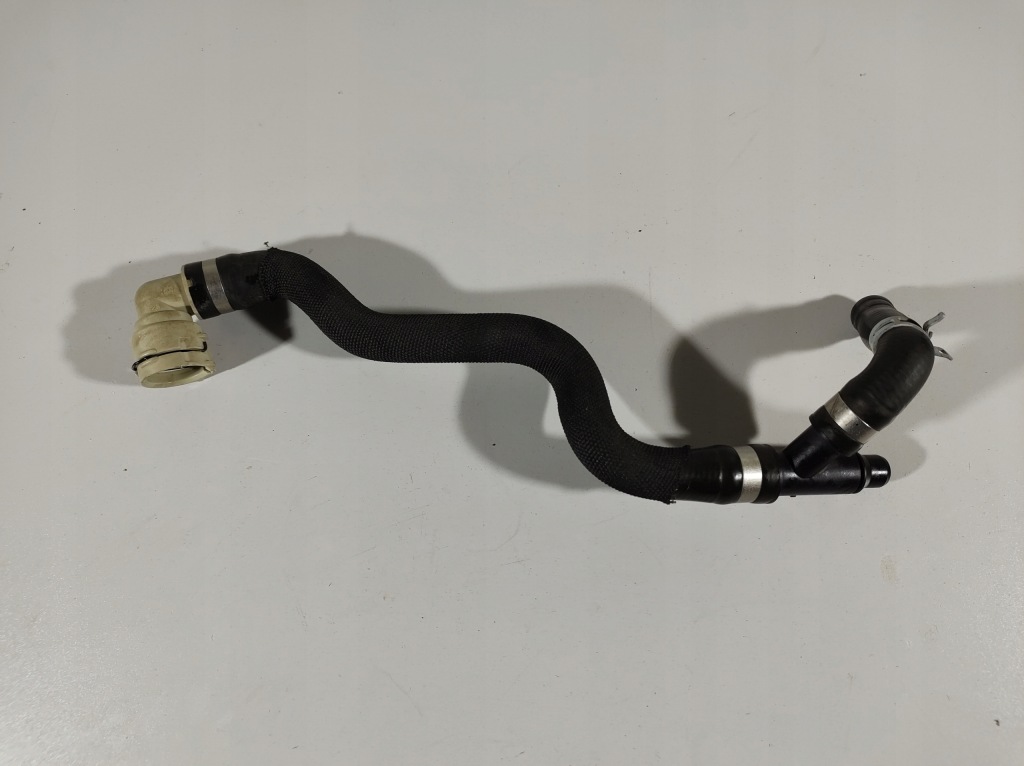 фото №1, Volvo v40 1.5 t3 12r- труба шланг воды 31686817