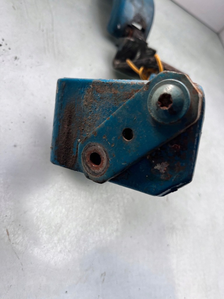 фото №5, Renault mascott --- петли крышки багажника