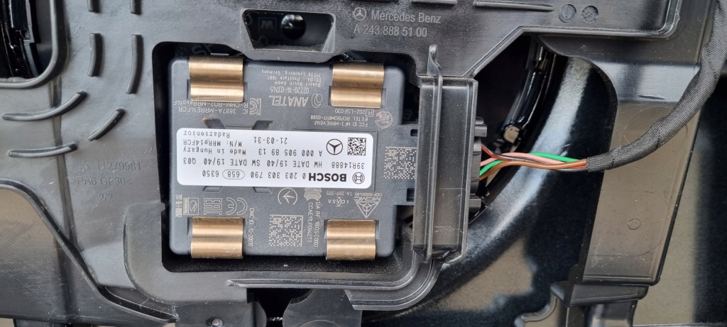 фото №10, Mercedes eqa 2021- бампер перед оригінал f035