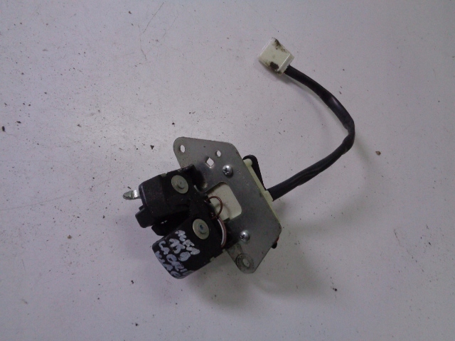 Замок крышки задний  alfa 159 кабриолет Цена