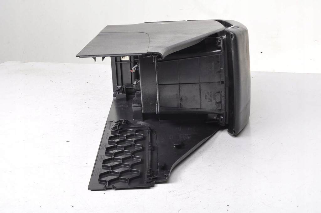 фото №9, Volvo v70 iii тунель середній підлокітник