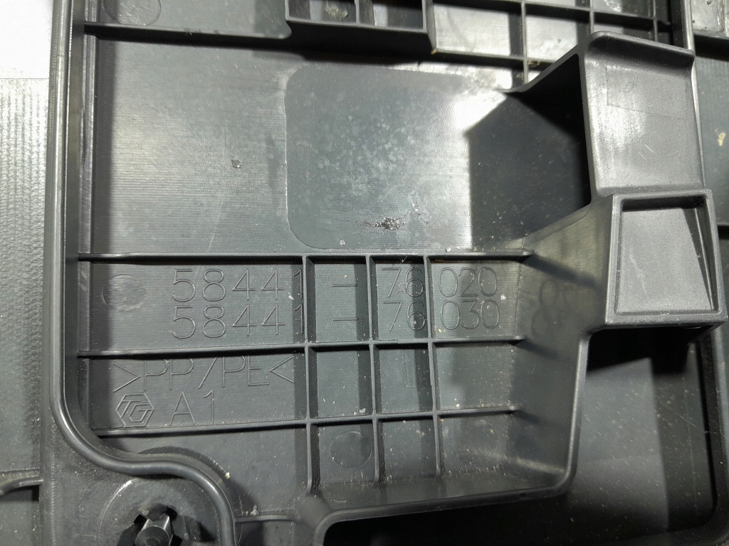 фото №7, Lexus ux 250h захист заглушка задня 76973-76010