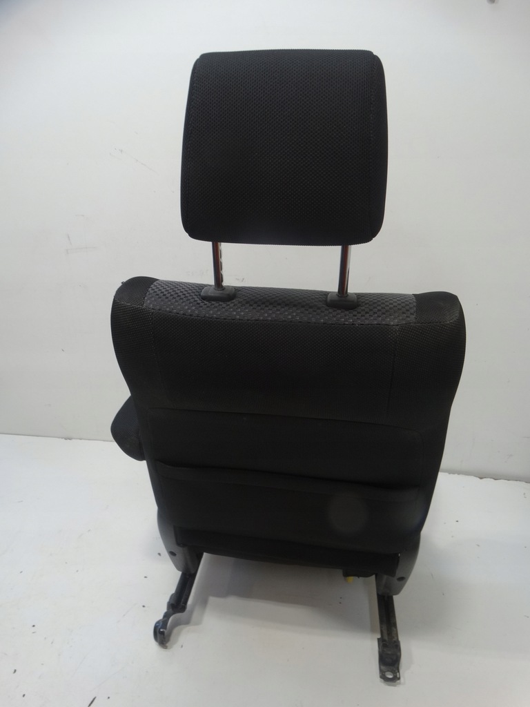 фото №10, Сиденье пассажира перед toyota corolla verso 01-04r.