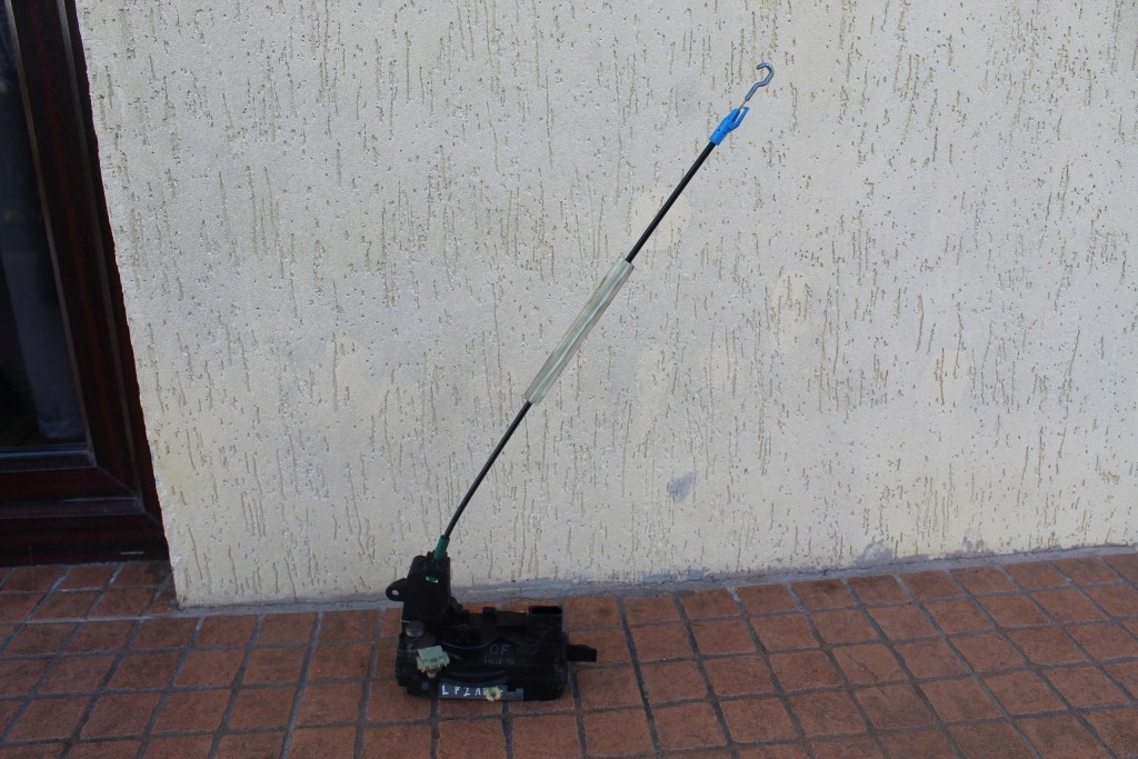 фото №1, Замок дверь левый перед 4 pin opel zafira b 13210748