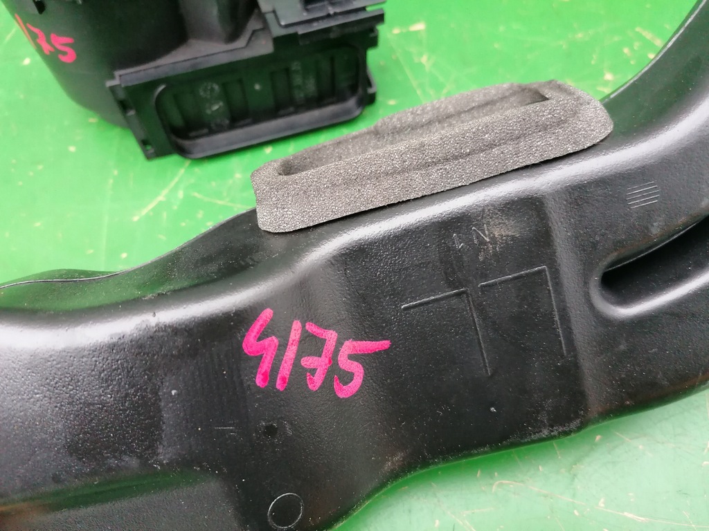 фото №9, Підсклянник кронштейн na чашка напій bmw e90 e92 e91 eu