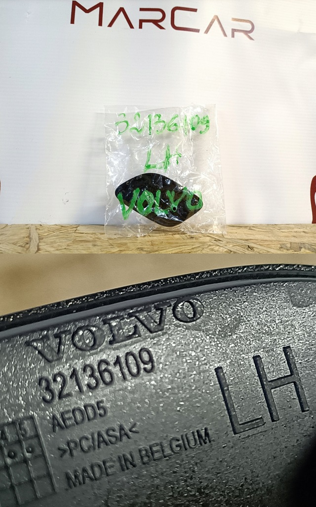 фото №10, Volvo xc40 17- заглушка распылителя лампы бампер левый перед 32136109
