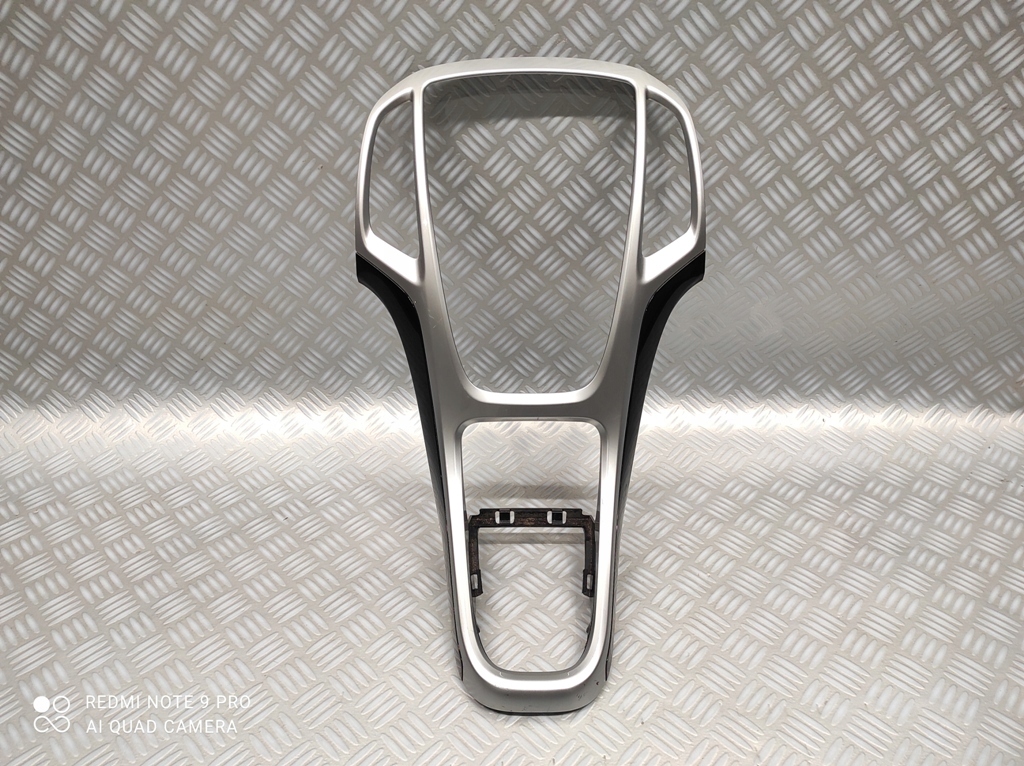 фото №1, Рамка радио домкрата передач opel astra iv j