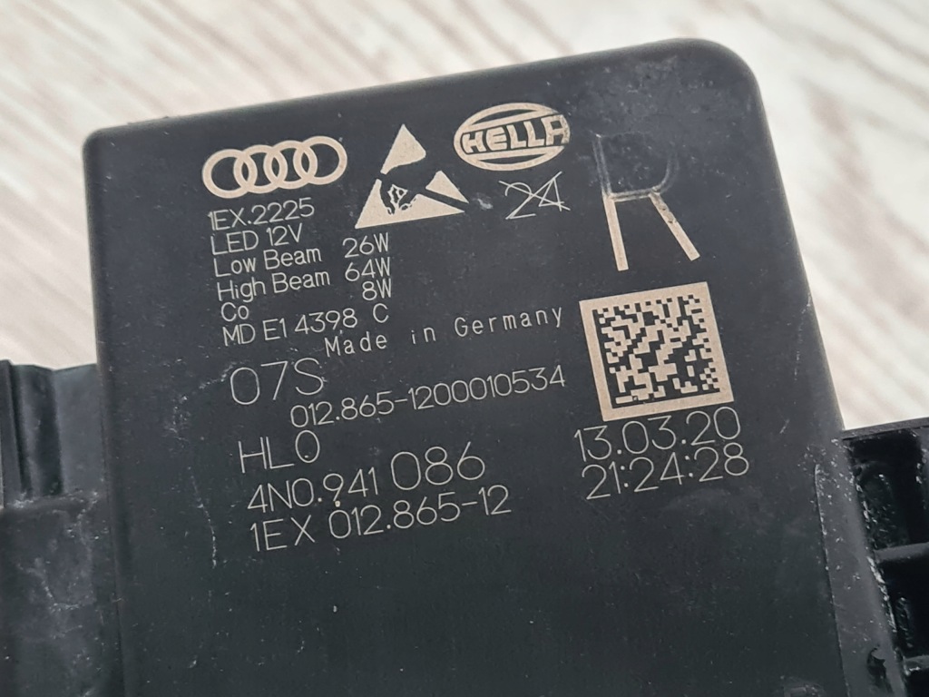 Фара full led laser правый  audi a8 d5 4n0941086 Оригинал