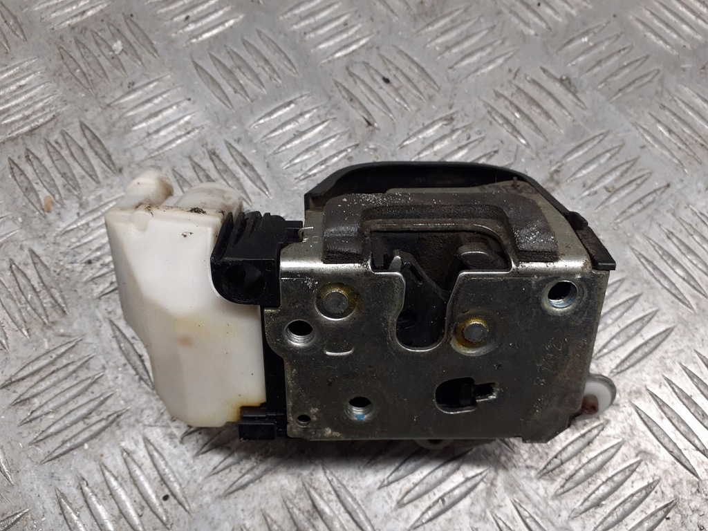 фото №2, Замок двері центральний правий перед alfa romeo 147