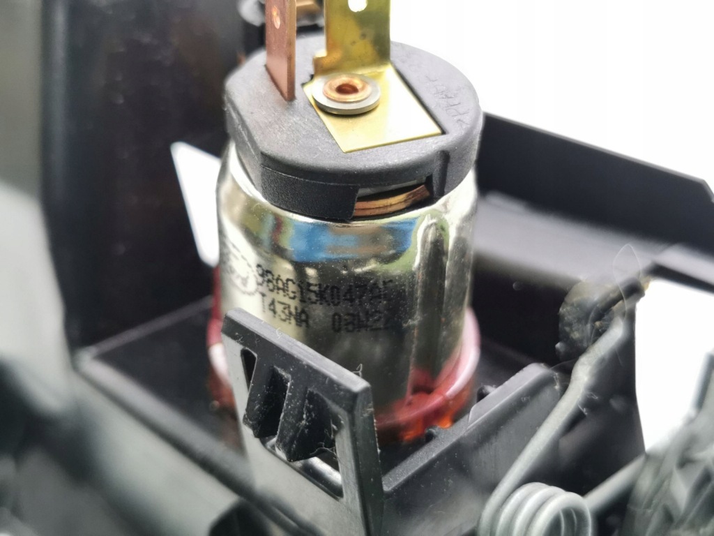 Ford s-max 2008 разъём 12v перед 1138790a Доставка