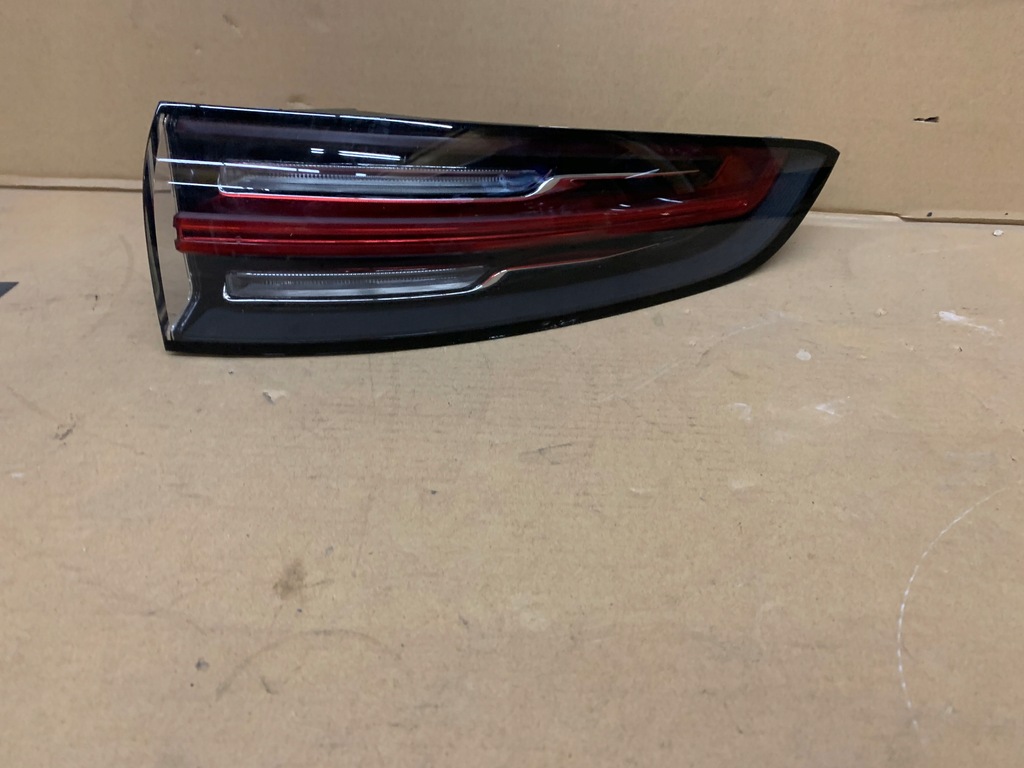 фото №1, Porsche cayenne 9y0 лампа