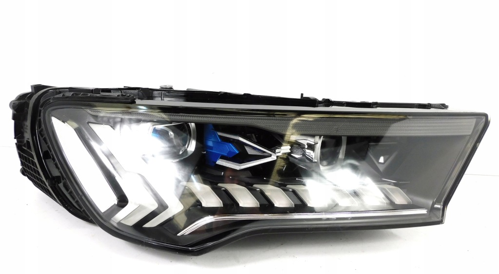 Купити Audi q7 4m рестайлінг  фара правий laser 4m0941086c