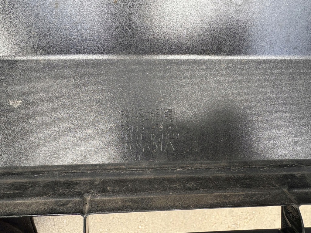фото №10, Toyota rav4 v бампер перед передний решётка радиатора накладка 53113-42190 52119-42b20
