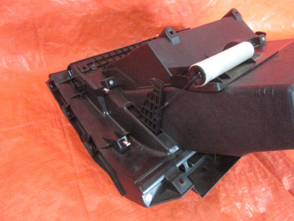 Nissan pathfinder r52 бардачок пассажира в Украине