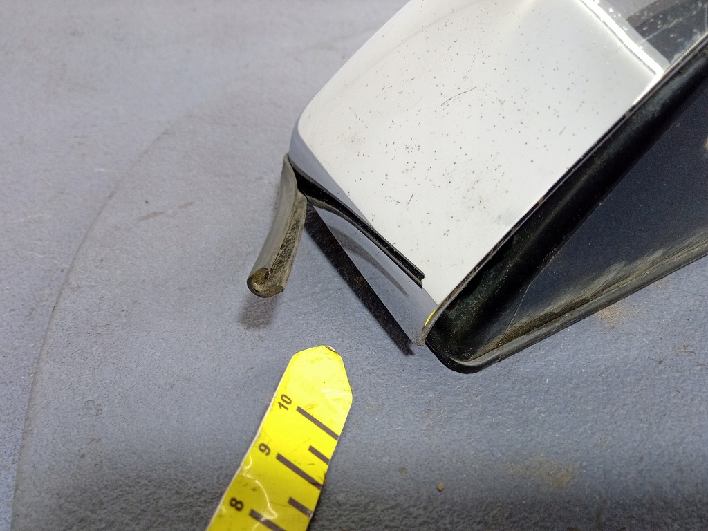 фото №4, Pajero pinin накладка задняя освещение номерного знака хром