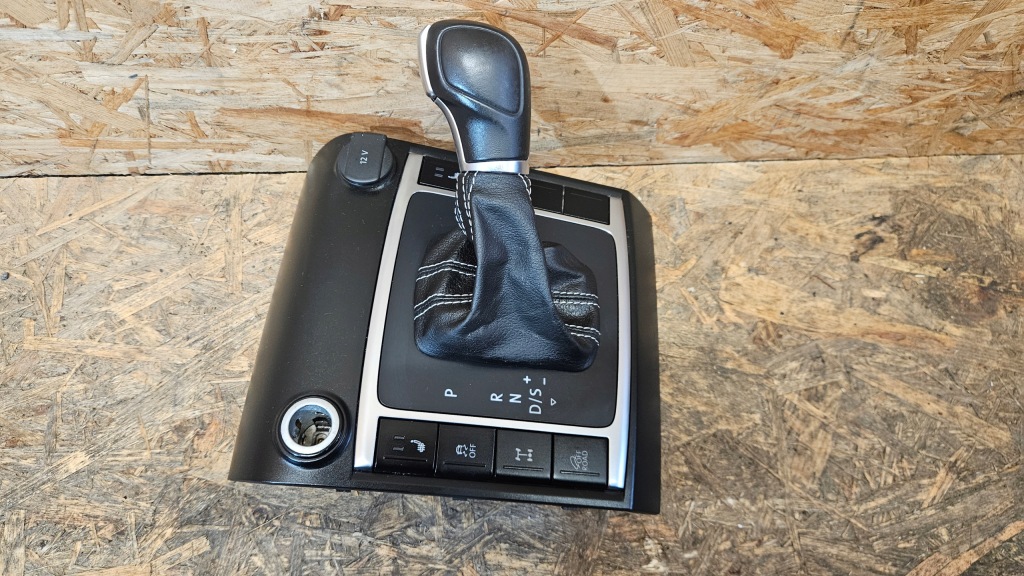 Купить Vw amarok 15-18r ручка чехол панель