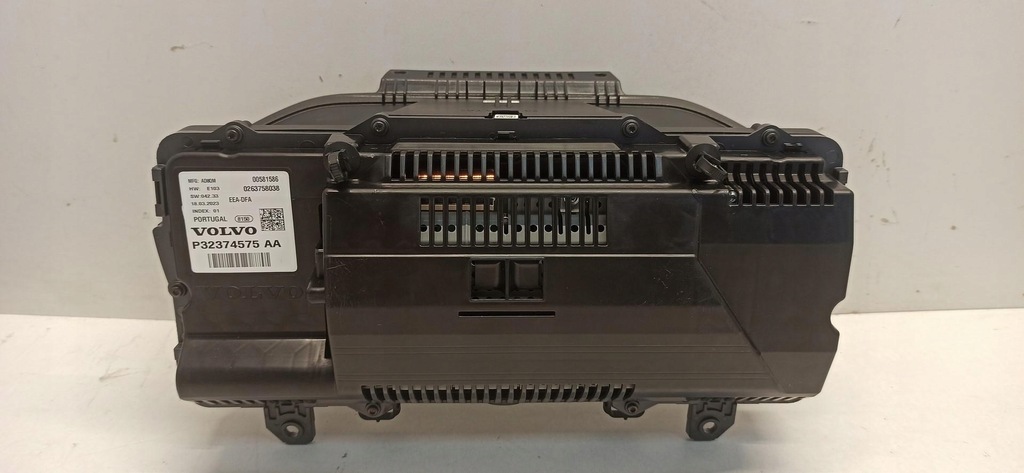 фото №4, Volvo xc40 лічильник прилади 32374575 rhd