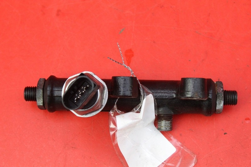 фото №6, Молдинг впрыскная uhz 4r8q-9c066-ac 5ws40128 citroen c6 i 2.7 hdi v6 204 km