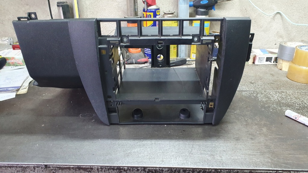 фото №1, Skoda fabia i - рамка консоль середня 6y1858089a