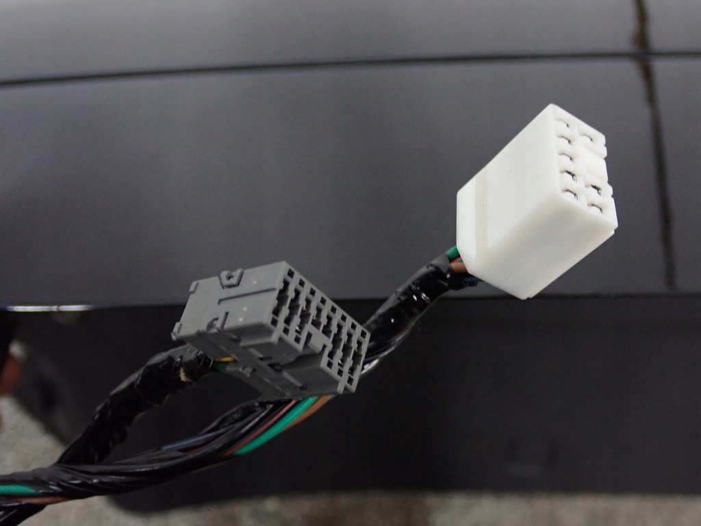 фото №7, Крышка багажника багажника комплектная oryg europa subaru xv камера 16r