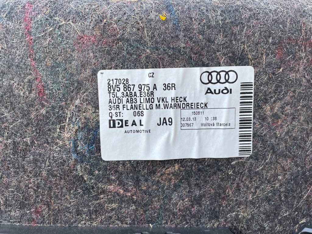 фото №5, Оббивка кришки 8v5867975a 36r audi a3 8v sedan