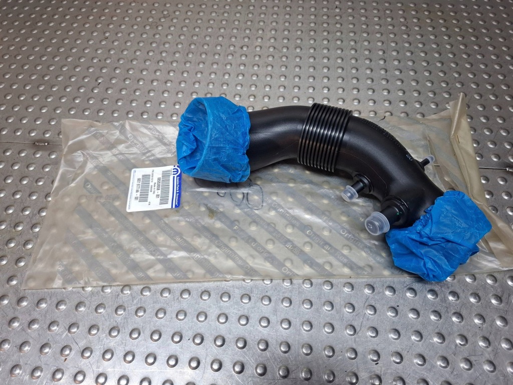 Купити Шланг повітря 50528558 alfa romeo mito fiat punto 1.4 tb multiair оригінальний номер