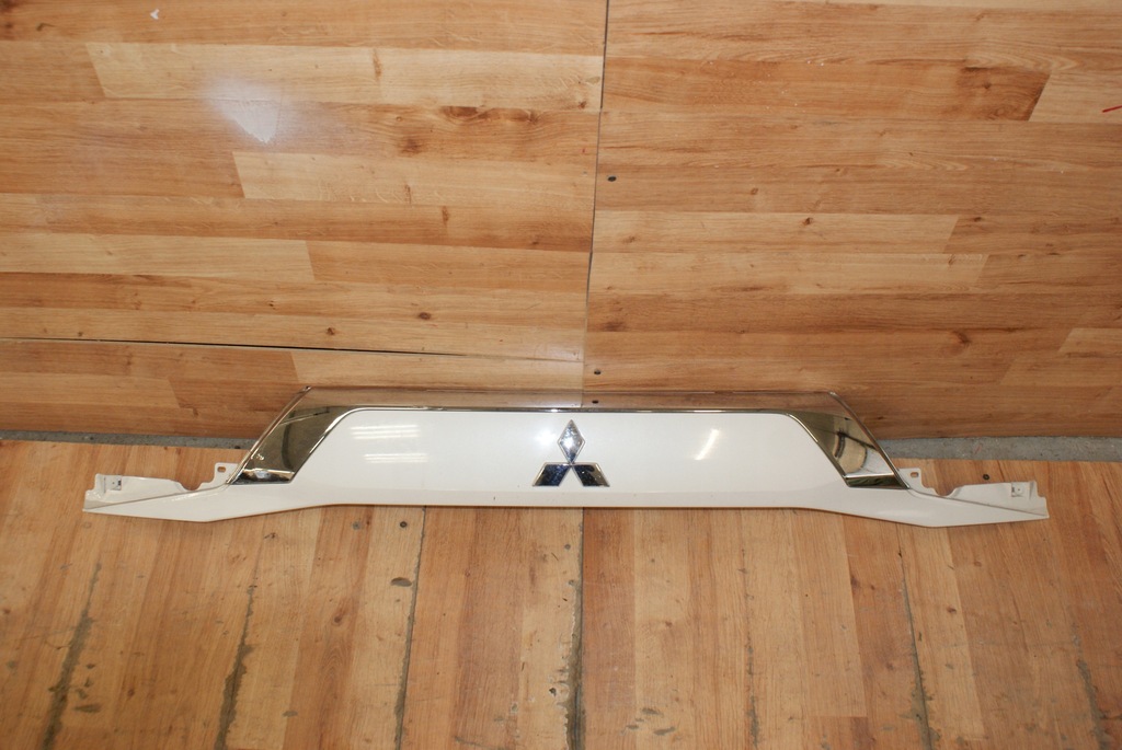 фото №1, Mitsubishi outlander iii накладка крышки задняя