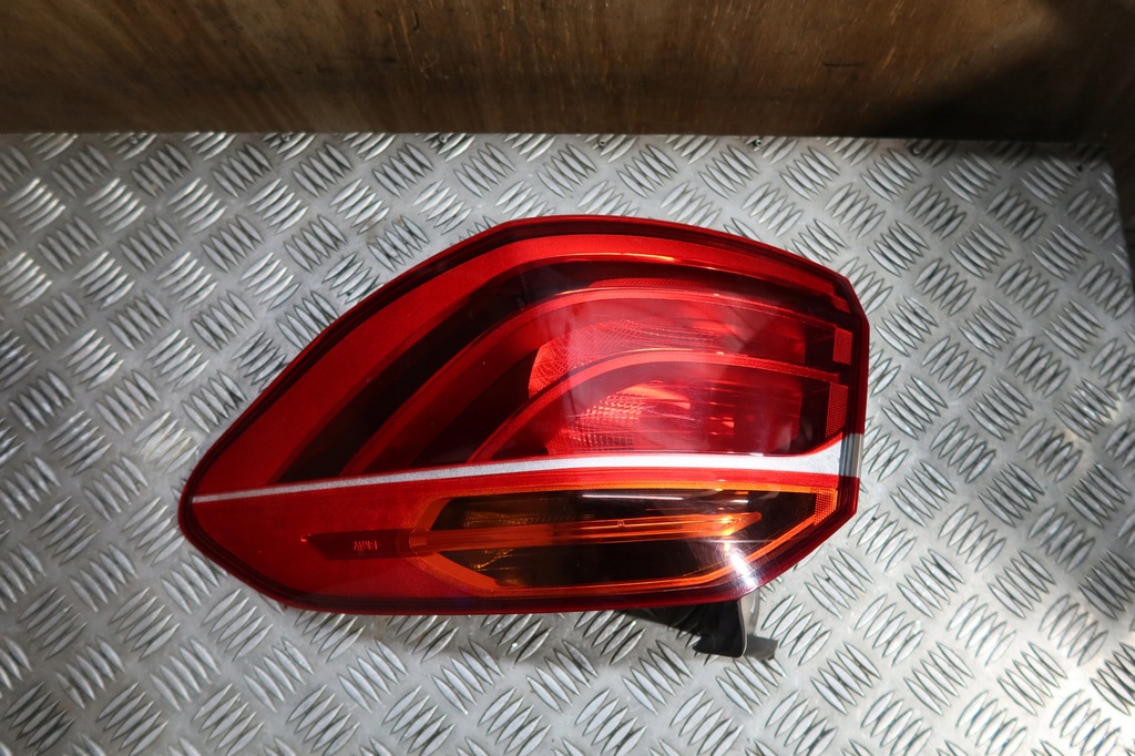 фото №1, Лампа задня права bmw 2 7328154