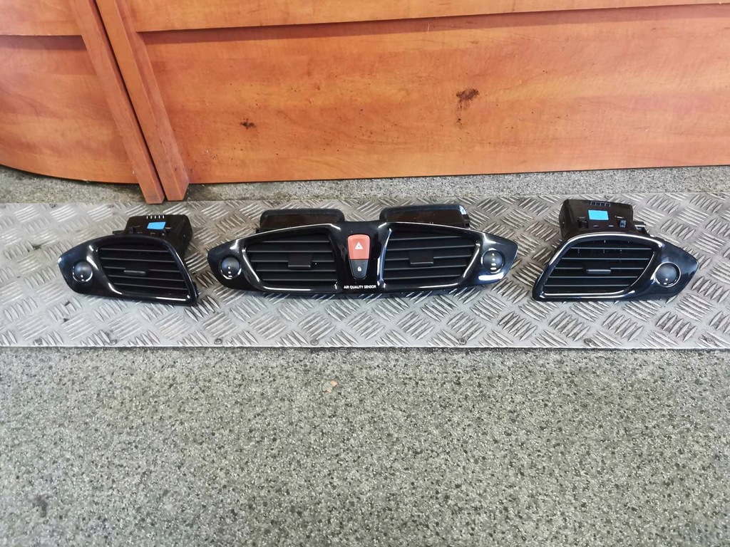 фото №1, Ґрати обдув renault scenic iii оригінальний номер