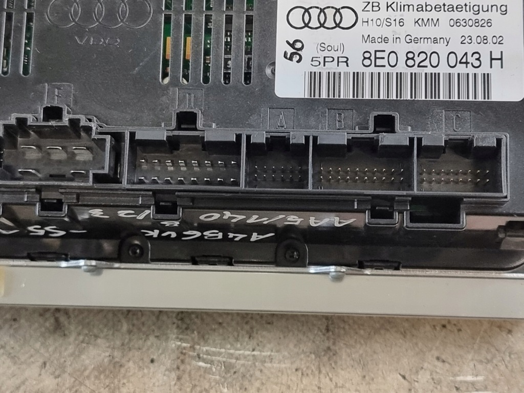 фото №10, Панель кондиціонера обдув оригінальний номер 8e0820043h audi a4 b6