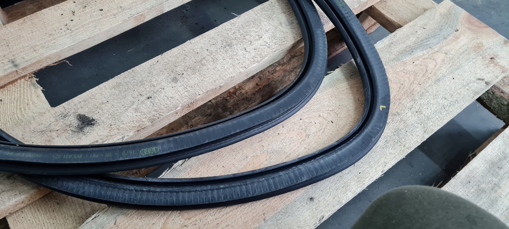 фото №8, S3 8v sedan a3 прокладка левая левый перед sedan 8v5831721