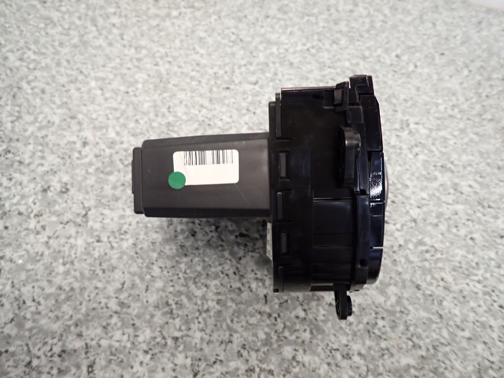 фото №10, Hyundai veloster i 11- панель управление кондиционера