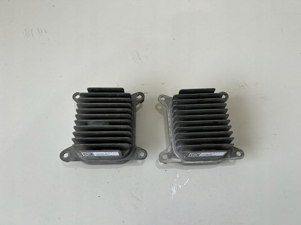 фото №1, Tesla 3 y модуль преобразователь led p1532925-02-c