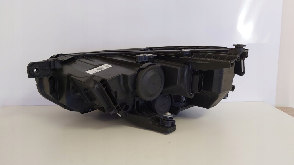 Лампа full led правая vw passat b8 lift 3g1941036p в Украине