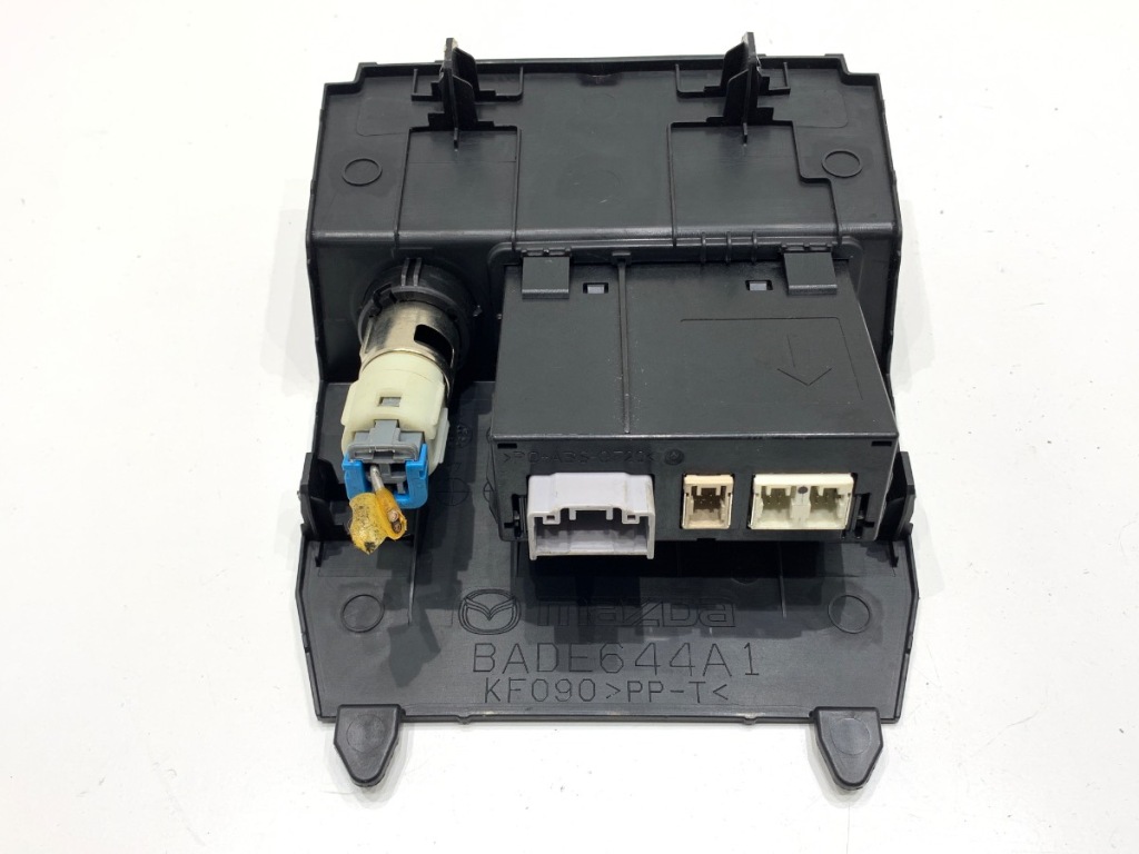 фото №3, Разъём usb mazda 3 bm bade644a1