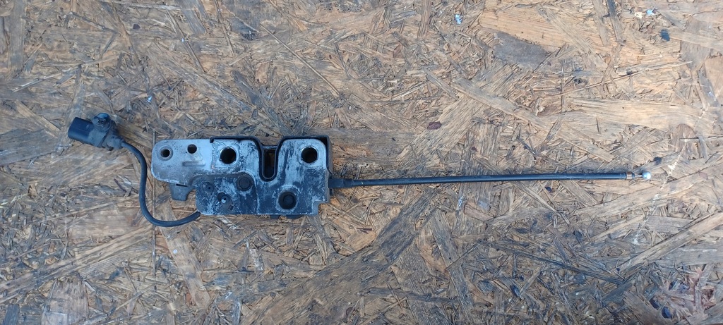 фото №1, Skoda yeti замок засов капот