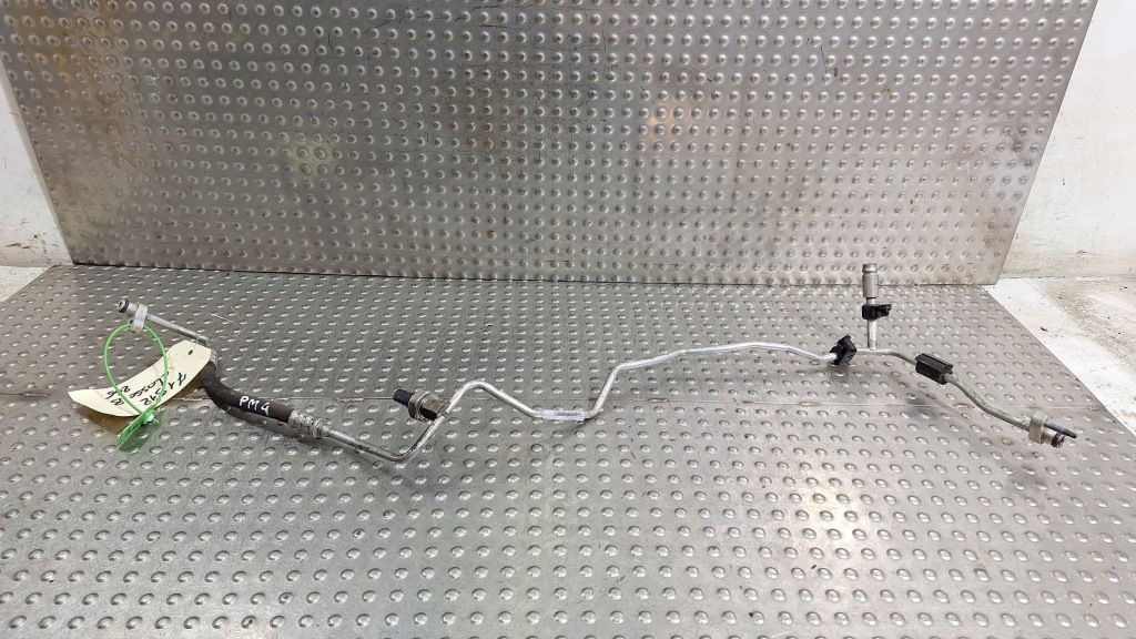 фото №1, Шланг кондиционера a2468302415 mercedes w117 w156 w176 w242 w246