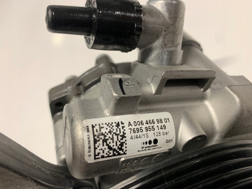 Насос усилителя slk 172 r172 55 amg a0064669801 Оригинал