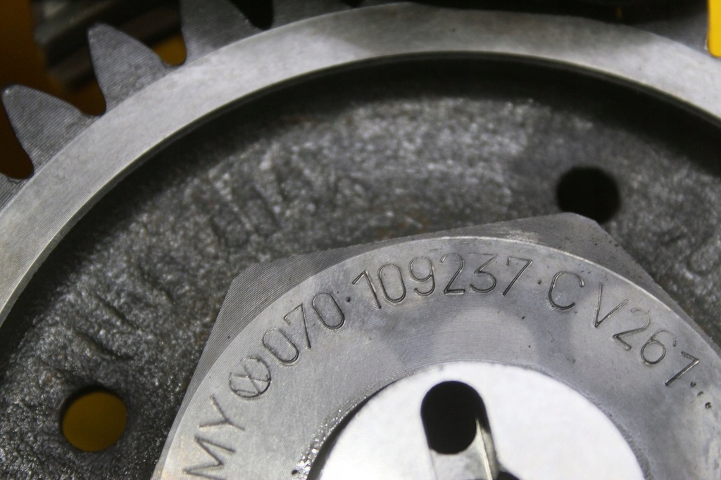 фото №10, Колесо зубчасте розподільного валу touareg 2.5 tdi 070109237c