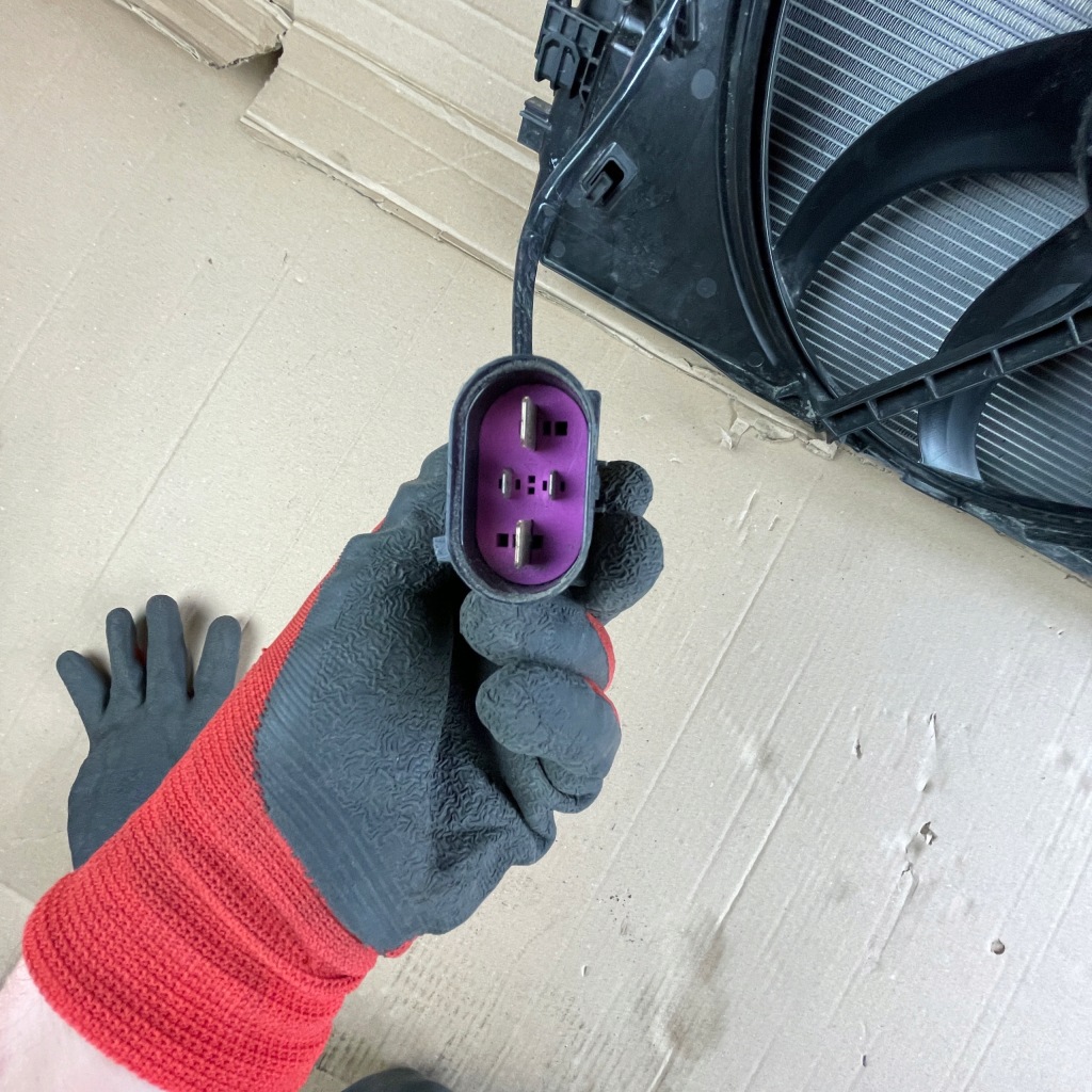 Vw skoda audi радиатор воды 2q0121253m вентилятор 2q0959455j Доставка