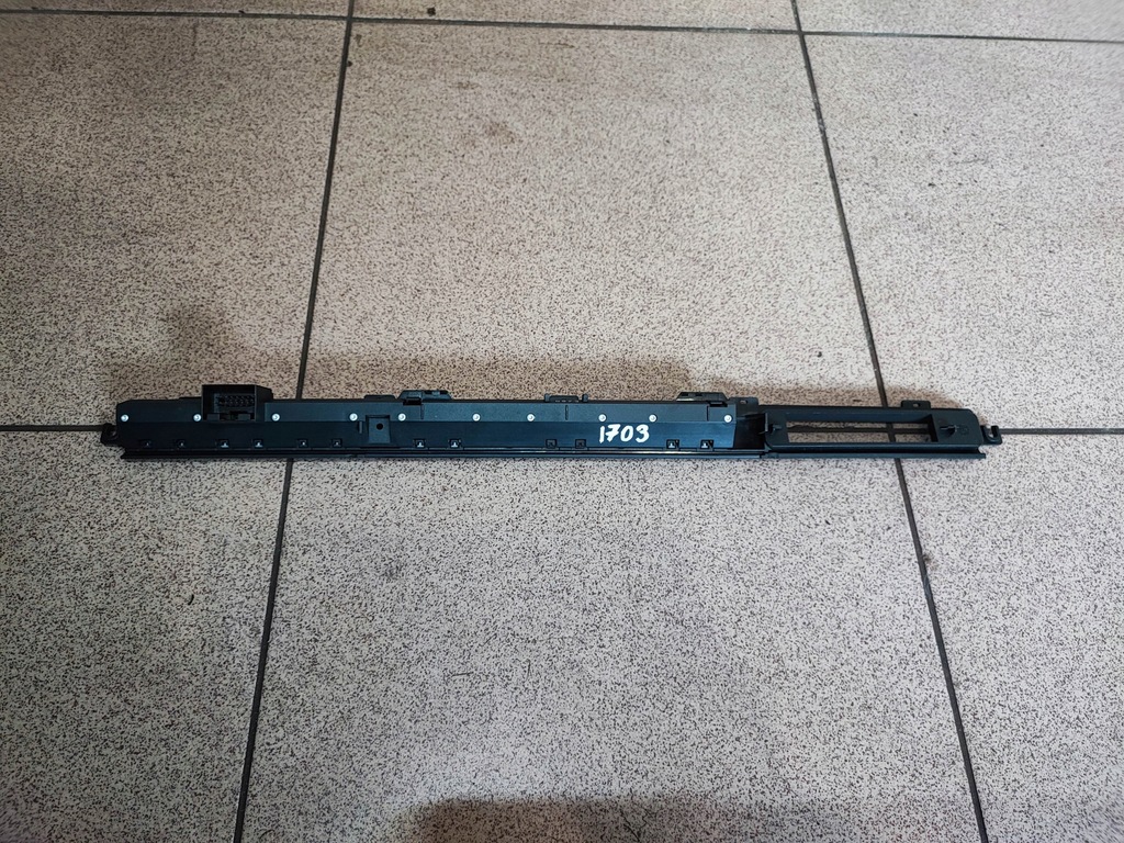 фото №8, Панель молдинг переключателей панели audi a8 d3