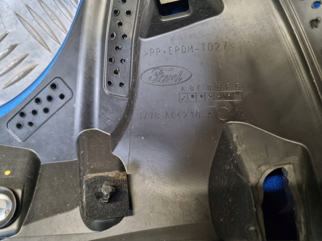 фото №9, Ford focus mk4 хетчбек спойлер кришки багажника