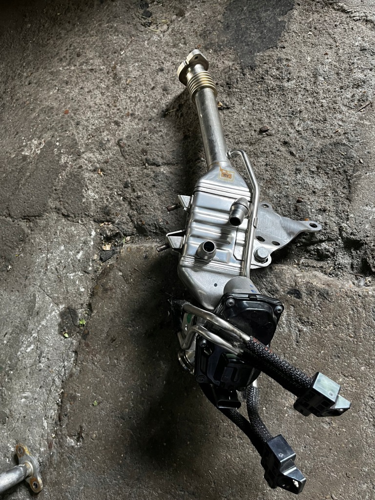 41 bmw радіатор клапан agr egr 8576810 8576473 Зі Шроту