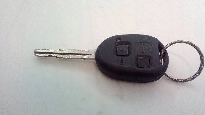 фото №9, Замок запалювання ключ toyota yaris verso 45020-28-7