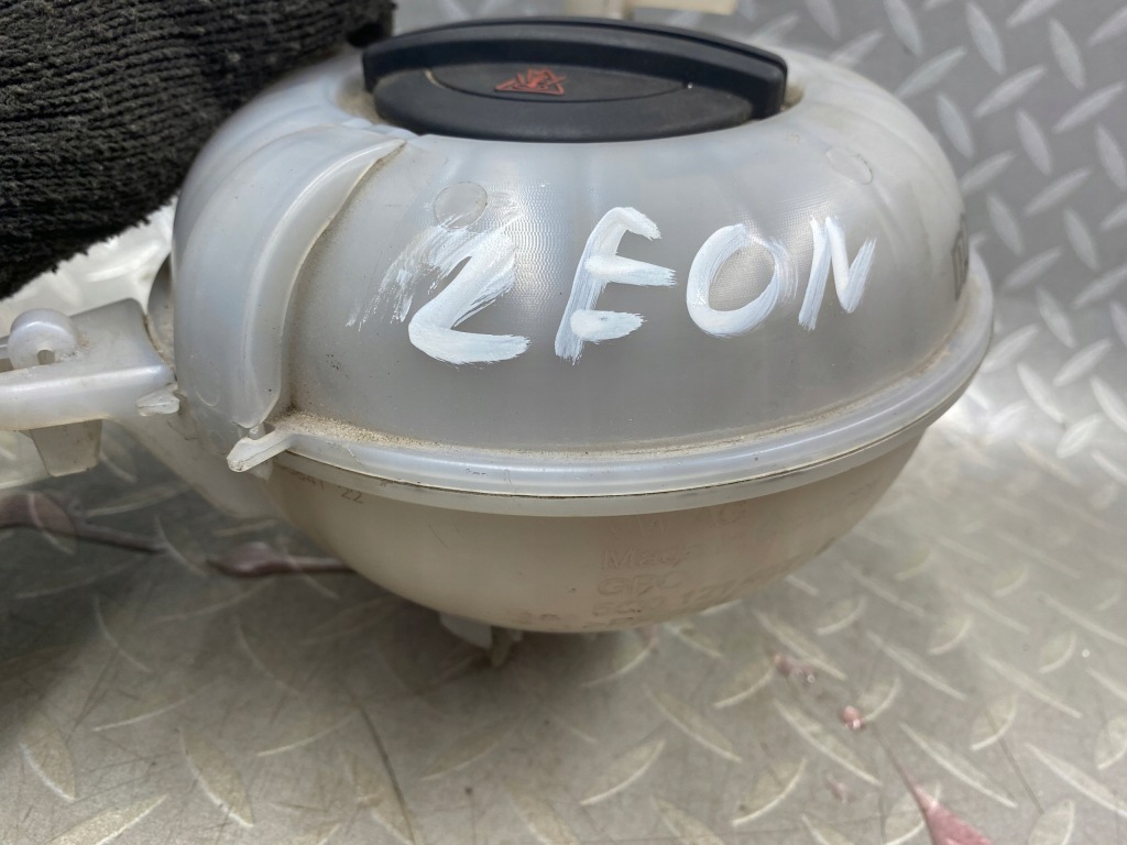 Бачок бак расширительный жидкости seat leon 3 1.6 2.0 tdi Недорого