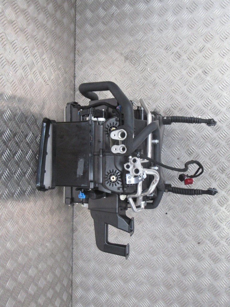 фото №5, Audi r8 5.2 fsi 06- обігрівач повітродувка комплект