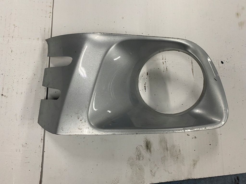 фото №1, Citroen c3 i xtr решётка заглушка бампера правый перед