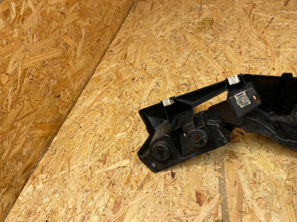 Кронштейн кронштейн напрямна крила перед лівий bmw i3 i01 7368157 Київ