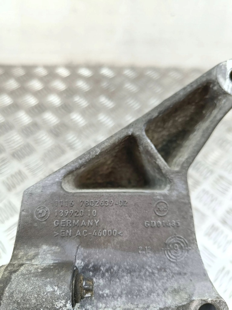 фото №7, Bmw 7 f01 f02 f03 f04 2010 кронштейн генератора